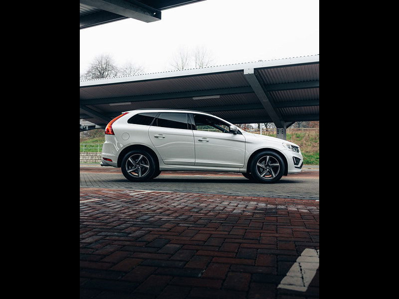 Volvo XC60 2.4 D5 R-Design Nav SUV 5dr Diesel Auto AWD Euro 6 (s/s) (220 ps) 5dr Automatic 2026