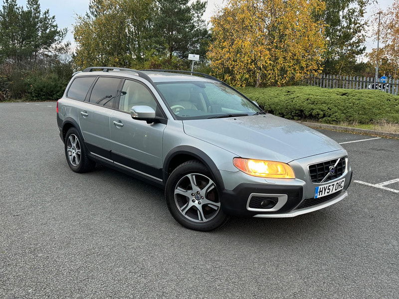 Volvo XC70 2.4 D5 SE Sport Geartronic AWD 5dr 5dr Automatic 2024