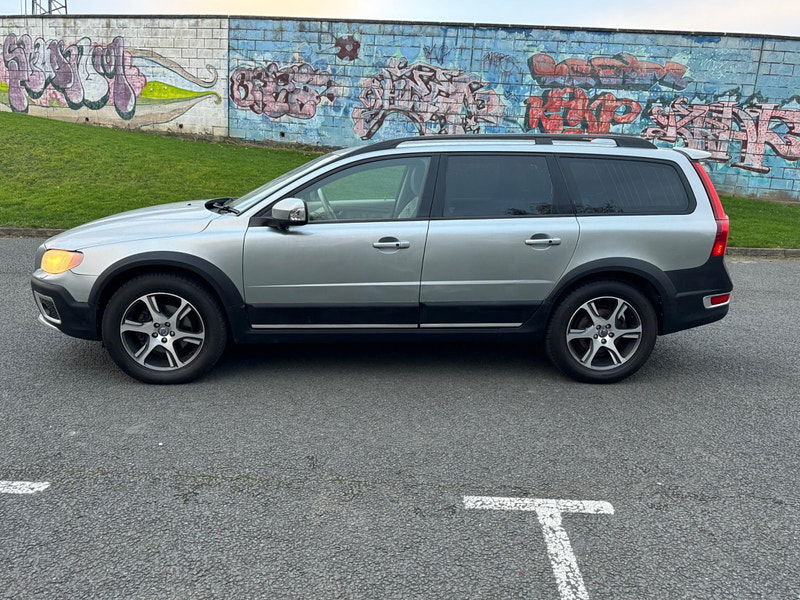 Volvo XC70 2.4 D5 SE Sport Geartronic AWD 5dr 5dr Automatic 2024