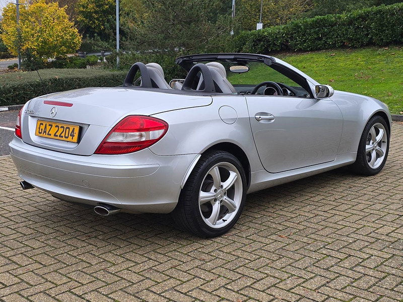 Mercedes-Benz SLK-Class SLK 350 2dr Tip Auto 2dr Automatic 2025