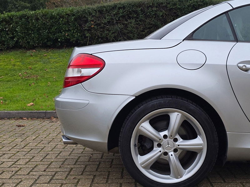 Mercedes-Benz SLK-Class SLK 350 2dr Tip Auto 2dr Automatic 2025