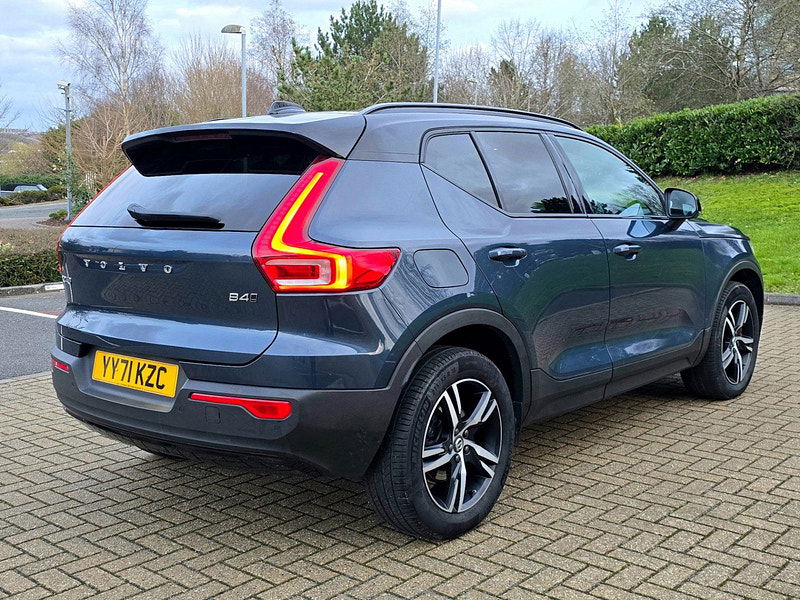 Volvo XC40 2.0 B4P R DESIGN 5dr AWD Auto 5dr Automatic 2025