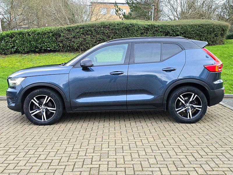 Volvo XC40 2.0 B4P R DESIGN 5dr AWD Auto 5dr Automatic 2025