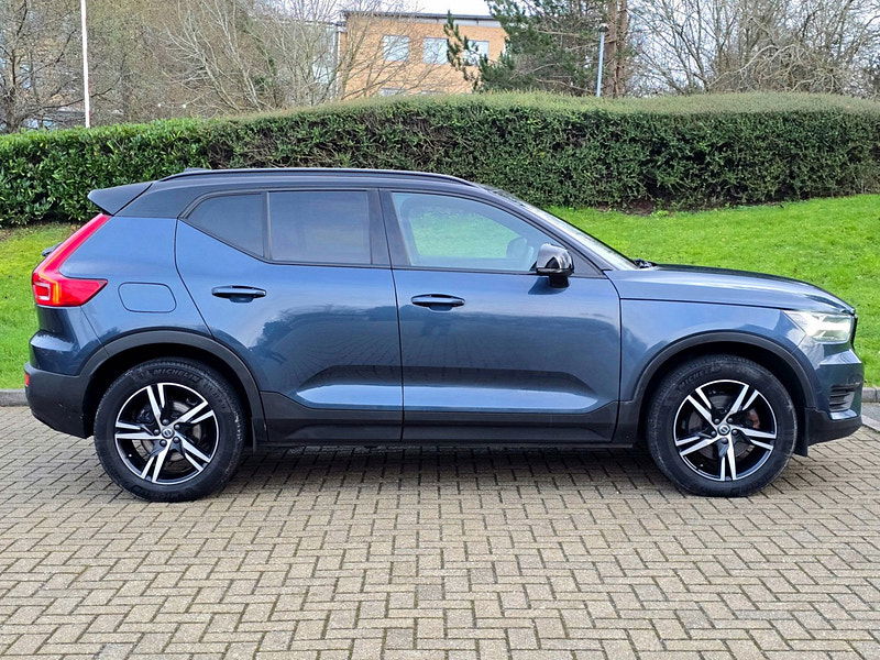 Volvo XC40 2.0 B4P R DESIGN 5dr AWD Auto 5dr Automatic 2025