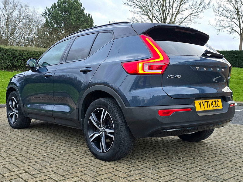 Volvo XC40 2.0 B4P R DESIGN 5dr AWD Auto 5dr Automatic 2025