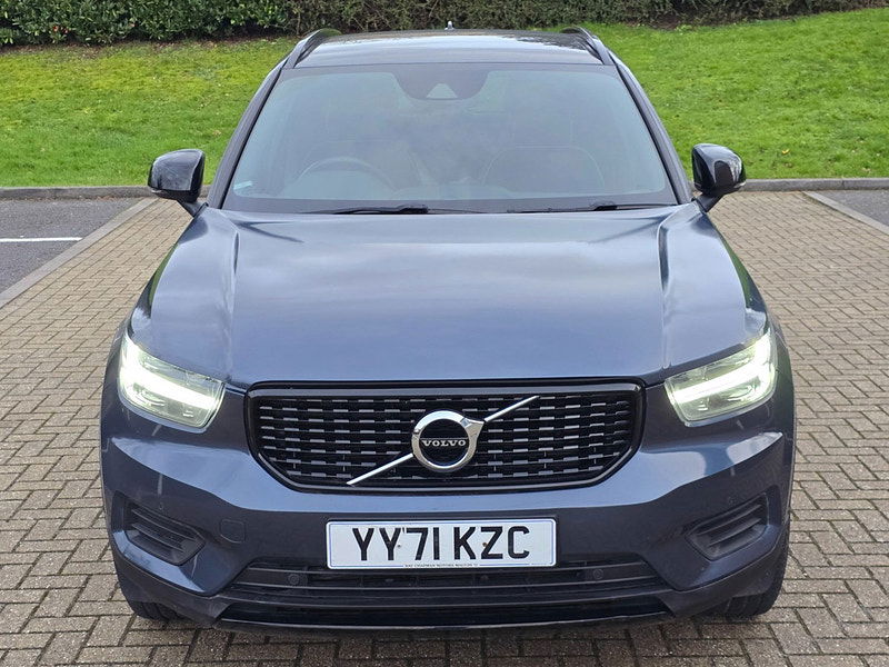 Volvo XC40 2.0 B4P R DESIGN 5dr AWD Auto 5dr Automatic 2025