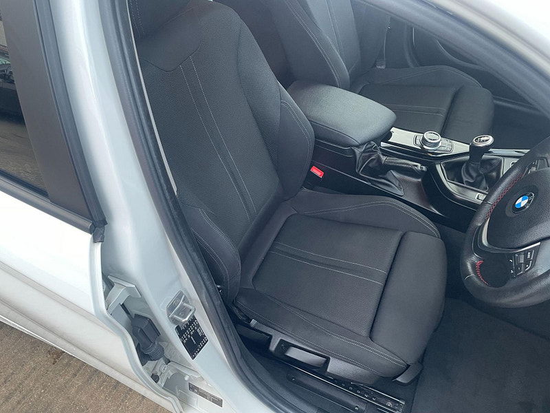 BMW 1 Series 1.5 118i Sport Euro 6 (s/s) 5dr 5dr Manual 2025