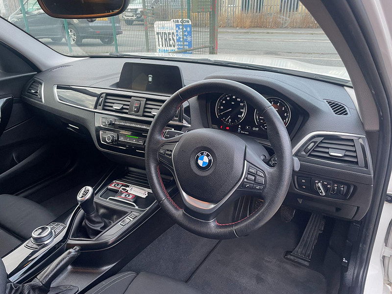 BMW 1 Series 1.5 118i Sport Euro 6 (s/s) 5dr 5dr Manual 2025