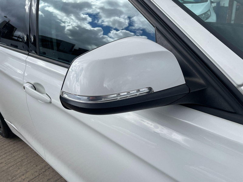 BMW 3 Series 2.0 320i Sport Auto Euro 6 (s/s) 4dr 4dr Automatic 2025