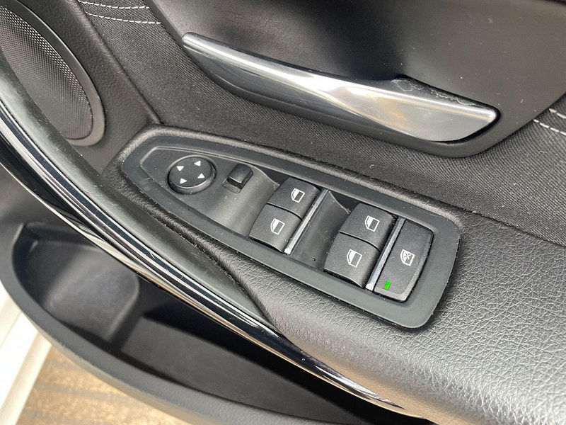 BMW 3 Series 2.0 320i Sport Auto Euro 6 (s/s) 4dr 4dr Automatic 2025