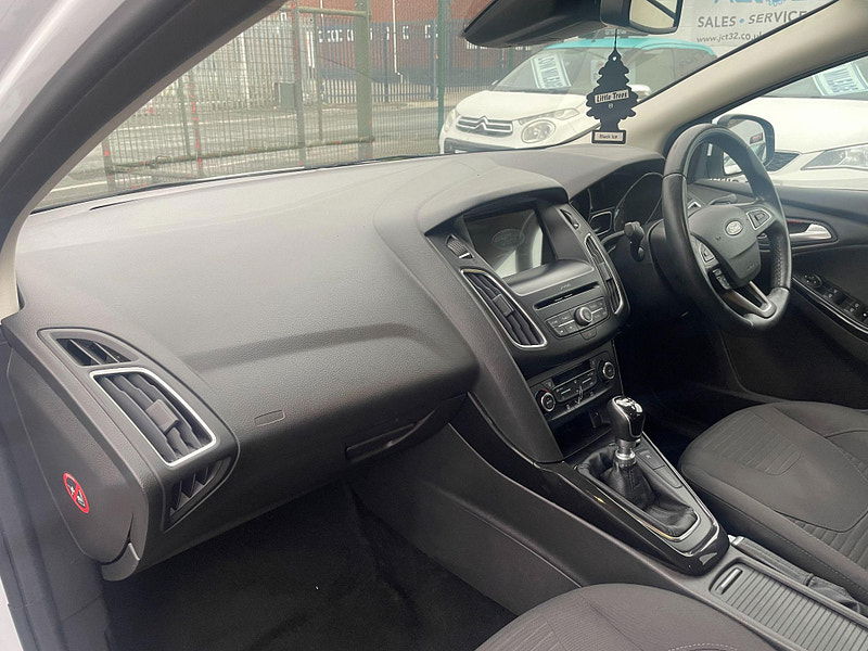 Ford Focus 1.5 TDCi Titanium Euro 6 (s/s) 5dr 5dr Manual 2025