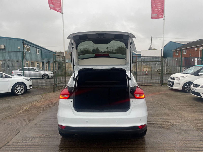Ford Focus 1.5 TDCi Titanium Euro 6 (s/s) 5dr 5dr Manual 2025
