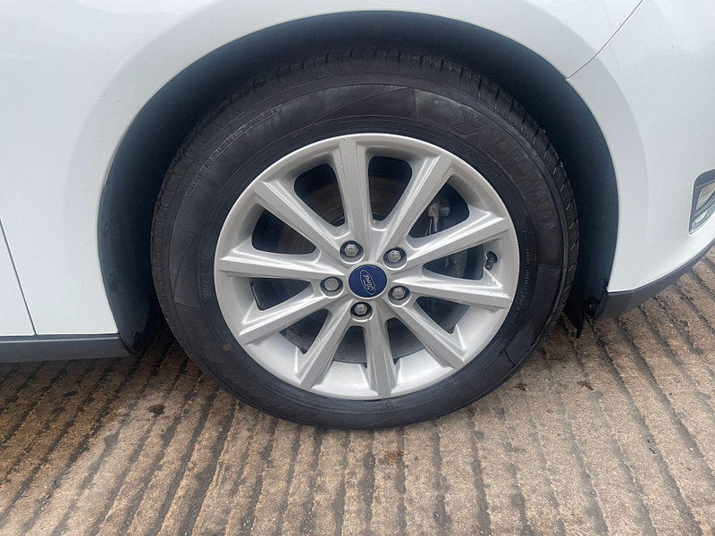 Ford Focus 1.5 TDCi Titanium Euro 6 (s/s) 5dr 5dr Manual 2025