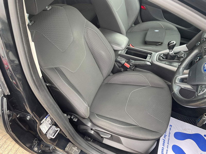 Ford Focus 1.5 TDCi Zetec Euro 6 (s/s) 5dr 5dr Manual 2025