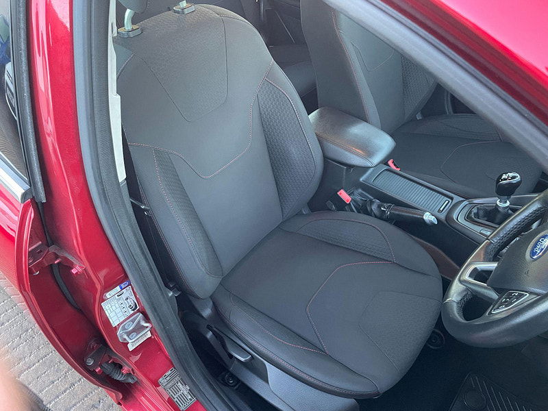 Ford Focus 1.5 TDCi Zetec S Euro 6 (s/s) 5dr 5dr Manual 2025