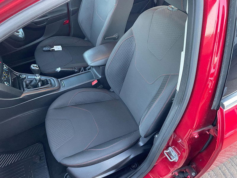 Ford Focus 1.5 TDCi Zetec S Euro 6 (s/s) 5dr 5dr Manual 2025