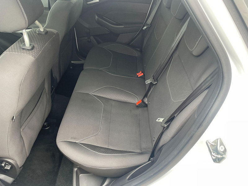 Ford Focus 1.6 TDCi Zetec Euro 5 (s/s) 5dr 5dr Manual 2025