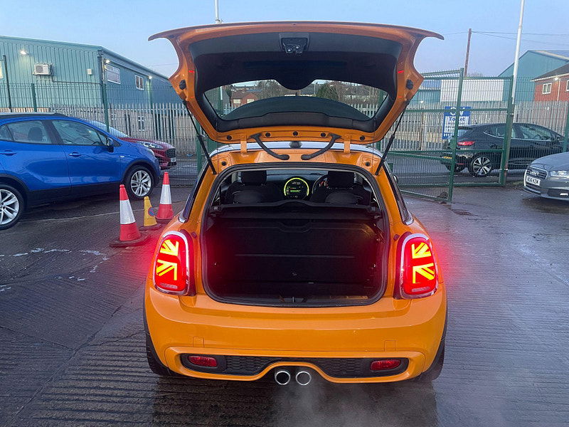 MINI Hatch 2.0 Cooper S Euro 6 (s/s) 3dr 3dr Manual 2026