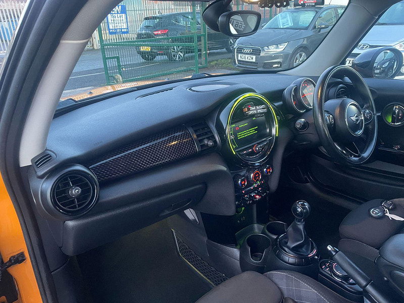 MINI Hatch 2.0 Cooper S Euro 6 (s/s) 3dr 3dr Manual 2026