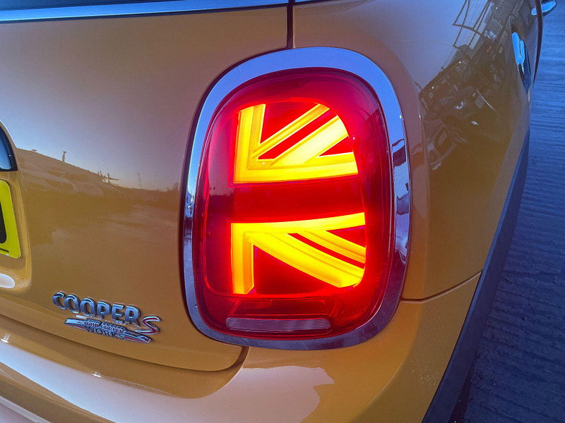 MINI Hatch 2.0 Cooper S Euro 6 (s/s) 3dr 3dr Manual 2026