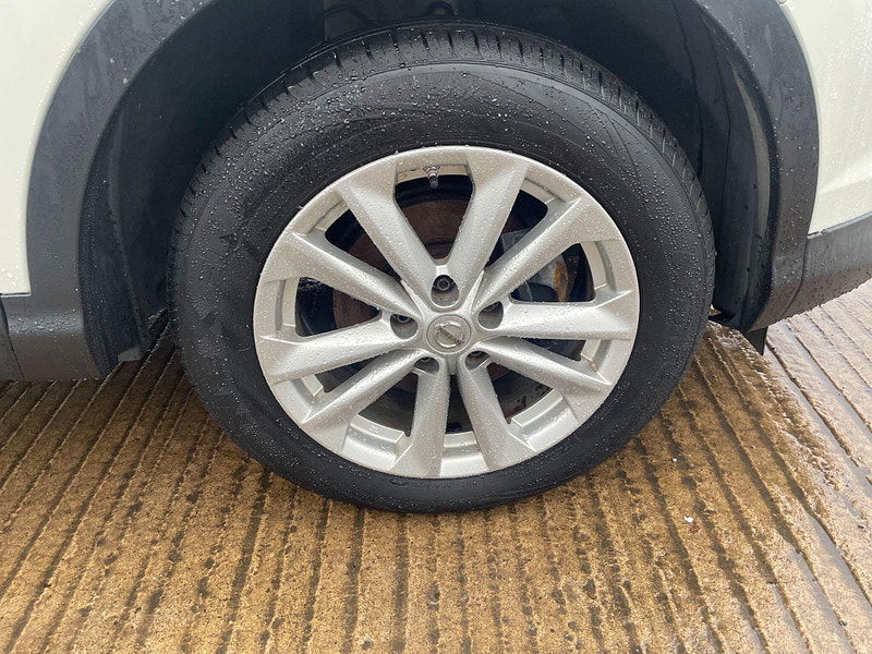 Nissan Qashqai 1.2 DIG-T Acenta 2WD Euro 6 (s/s) 5dr 5dr Manual 2025