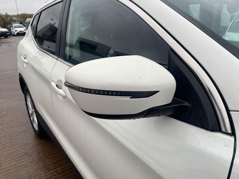 Nissan Qashqai 1.2 DIG-T Acenta 2WD Euro 6 (s/s) 5dr 5dr Manual 2025