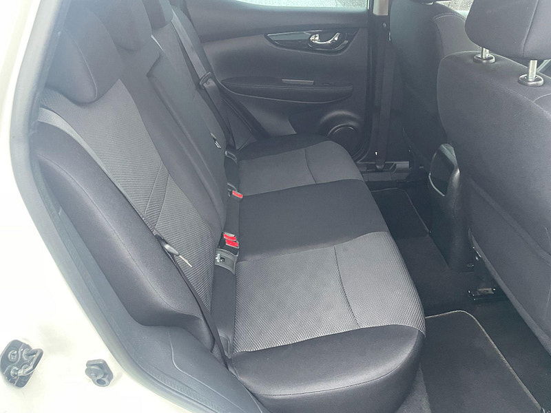 Nissan Qashqai 1.2 DIG-T Acenta 2WD Euro 6 (s/s) 5dr 5dr Manual 2025