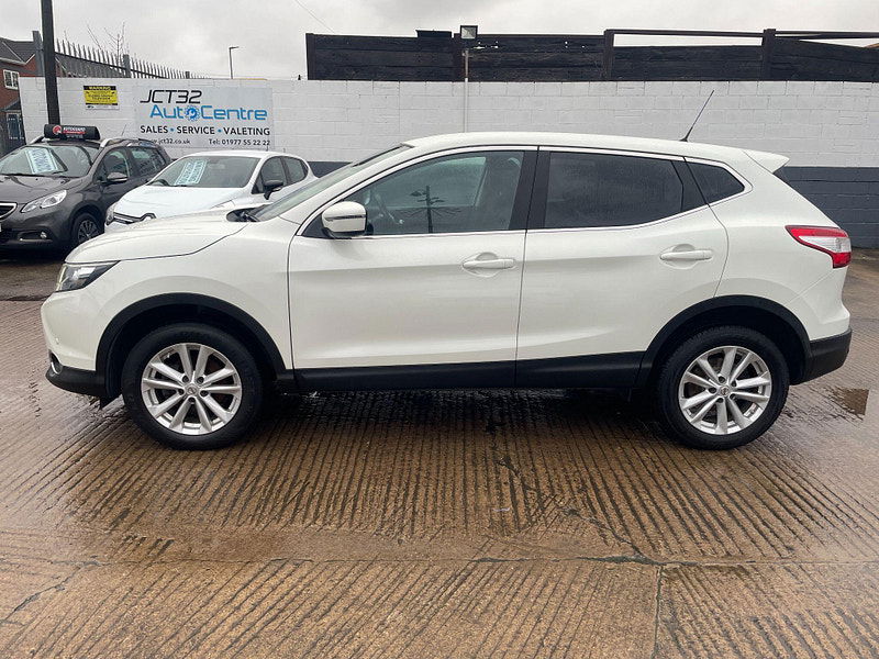 Nissan Qashqai 1.2 DIG-T Acenta 2WD Euro 6 (s/s) 5dr 5dr Manual 2025