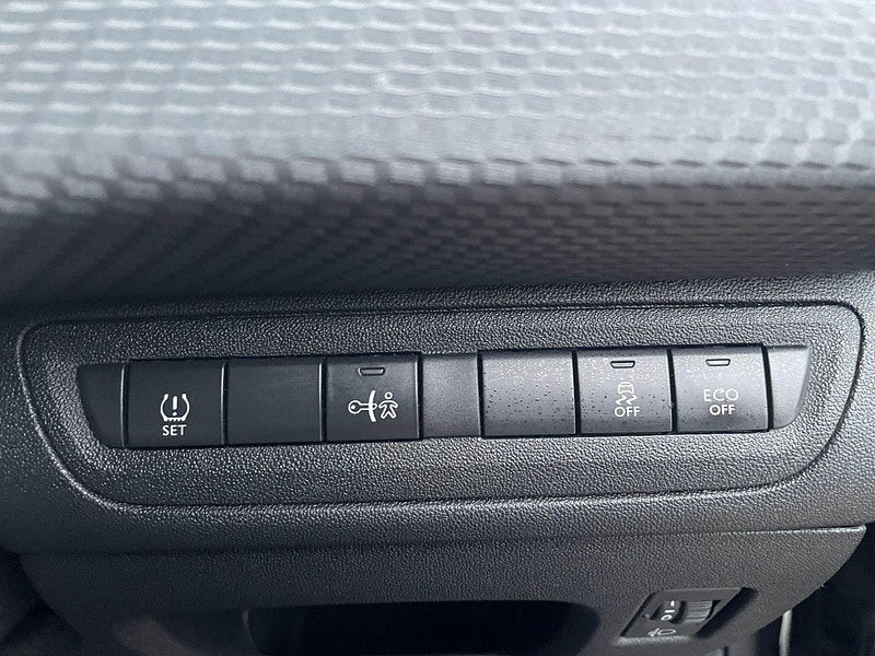 Peugeot 2008 1.6 e-HDi Active EGC Euro 5 (s/s) 5dr 5dr Automatic 2025