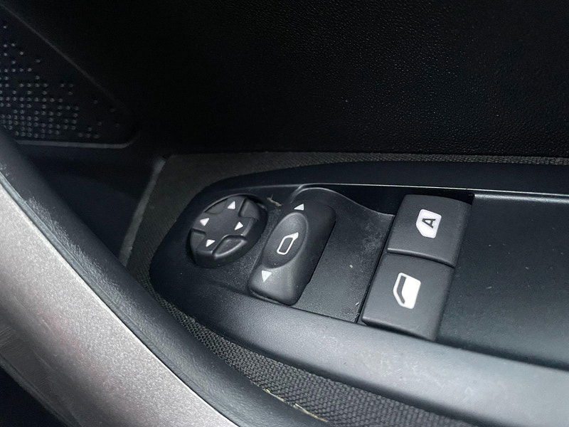 Peugeot 2008 1.6 e-HDi Active EGC Euro 5 (s/s) 5dr 5dr Automatic 2025