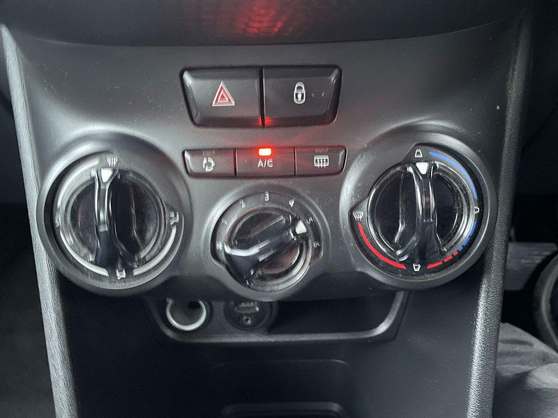 Peugeot 2008 1.6 e-HDi Active EGC Euro 5 (s/s) 5dr 5dr Automatic 2025