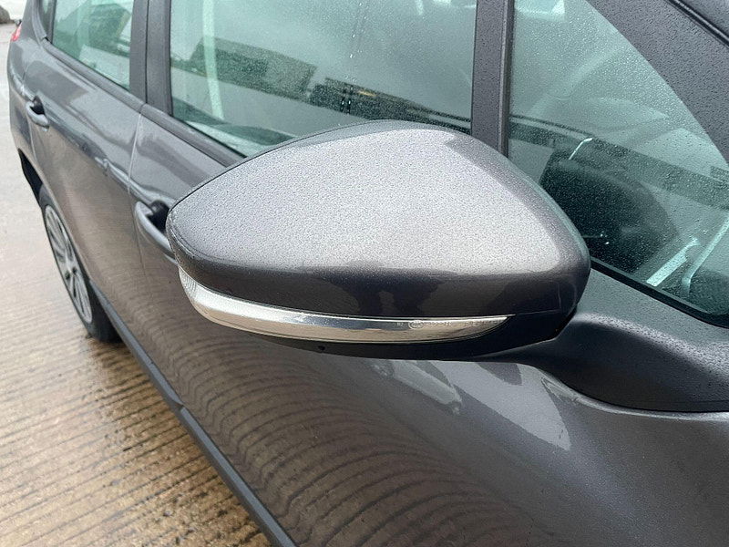 Peugeot 2008 1.6 e-HDi Active EGC Euro 5 (s/s) 5dr 5dr Automatic 2025