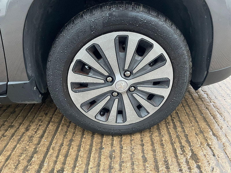 Peugeot 2008 1.6 e-HDi Active EGC Euro 5 (s/s) 5dr 5dr Automatic 2025