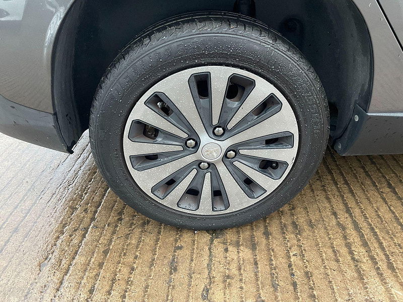 Peugeot 2008 1.6 e-HDi Active EGC Euro 5 (s/s) 5dr 5dr Automatic 2025