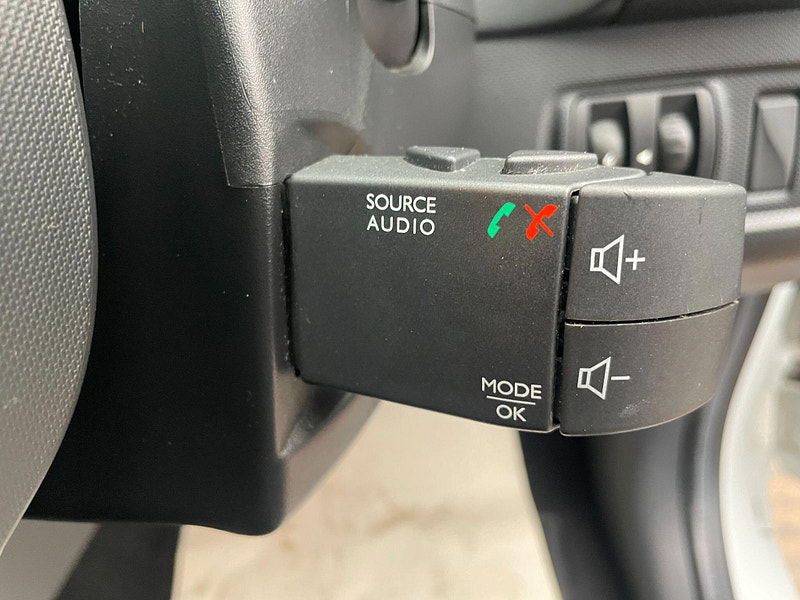 Renault Clio 0.9 TCe Dynamique MediaNav Euro 5 (s/s) 5dr 5dr Manual 2025