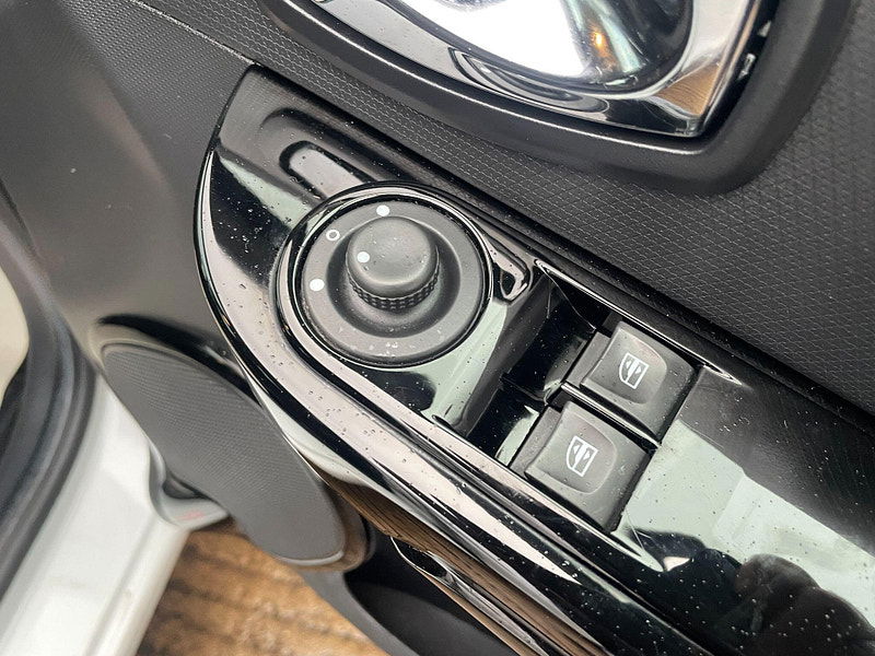 Renault Clio 0.9 TCe Dynamique MediaNav Euro 5 (s/s) 5dr 5dr Manual 2025