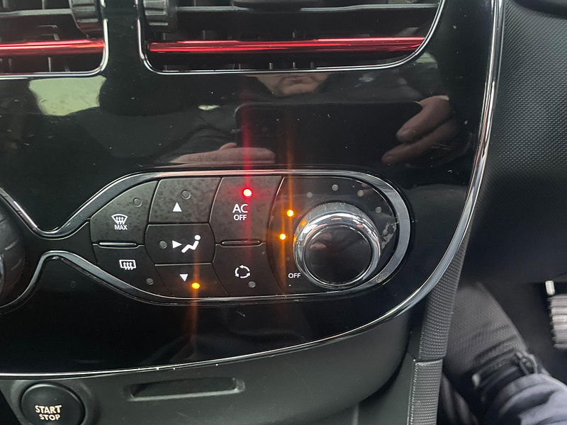 Renault Clio 0.9 TCe Dynamique S MediaNav Euro 5 (s/s) 5dr 5dr Manual 2025