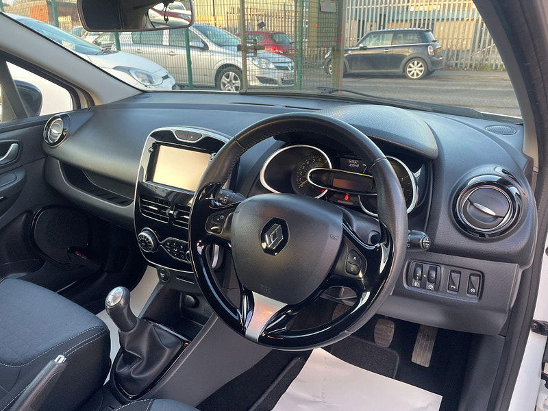 Renault Clio 0.9 TCe Dynamique S MediaNav Euro 5 (s/s) 5dr 5dr Manual 2025