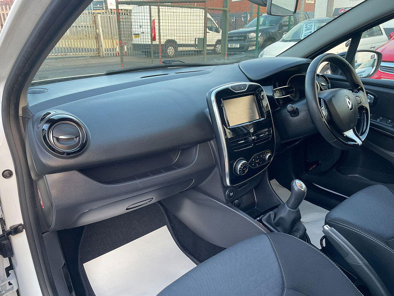 Renault Clio 0.9 TCe Dynamique S MediaNav Euro 5 (s/s) 5dr 5dr Manual 2025
