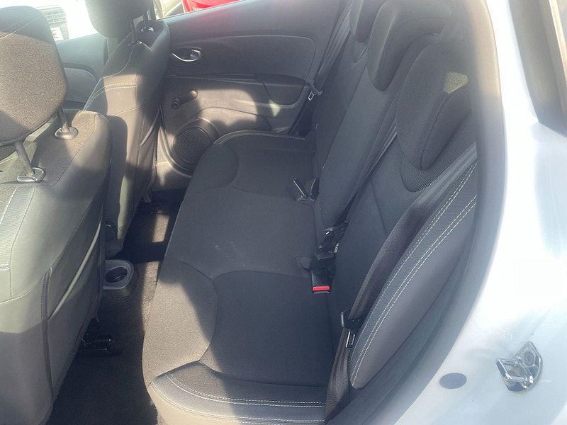 Renault Clio 0.9 TCe Play Euro 6 (s/s) 5dr 5dr Manual 2025