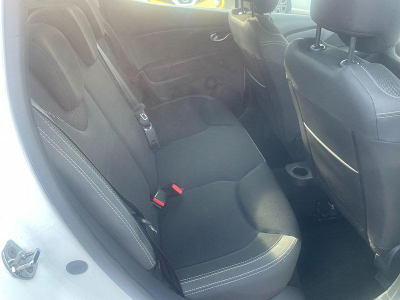 Renault Clio 0.9 TCe Play Euro 6 (s/s) 5dr 5dr Manual 2025