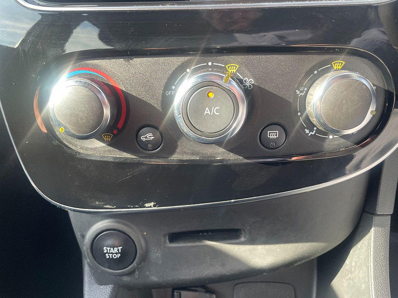 Renault Clio 0.9 TCe Play Euro 6 (s/s) 5dr 5dr Manual 2025