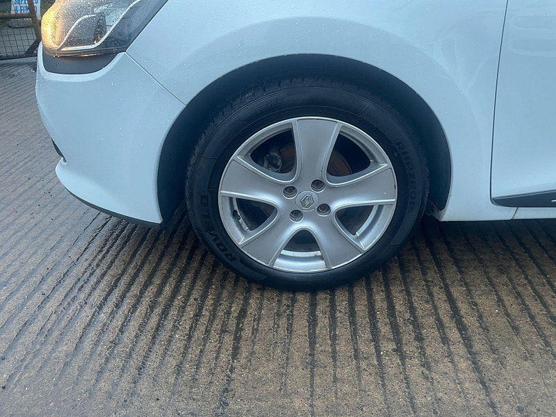 Renault Clio 1.2 16V Dynamique MediaNav Euro 5 5dr 5dr Manual 2026