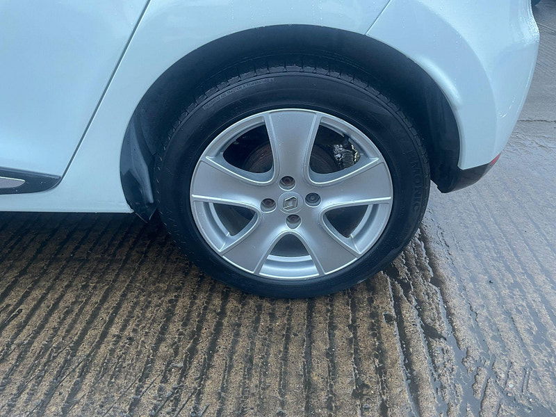 Renault Clio 1.2 16V Dynamique MediaNav Euro 5 5dr 5dr Manual 2026