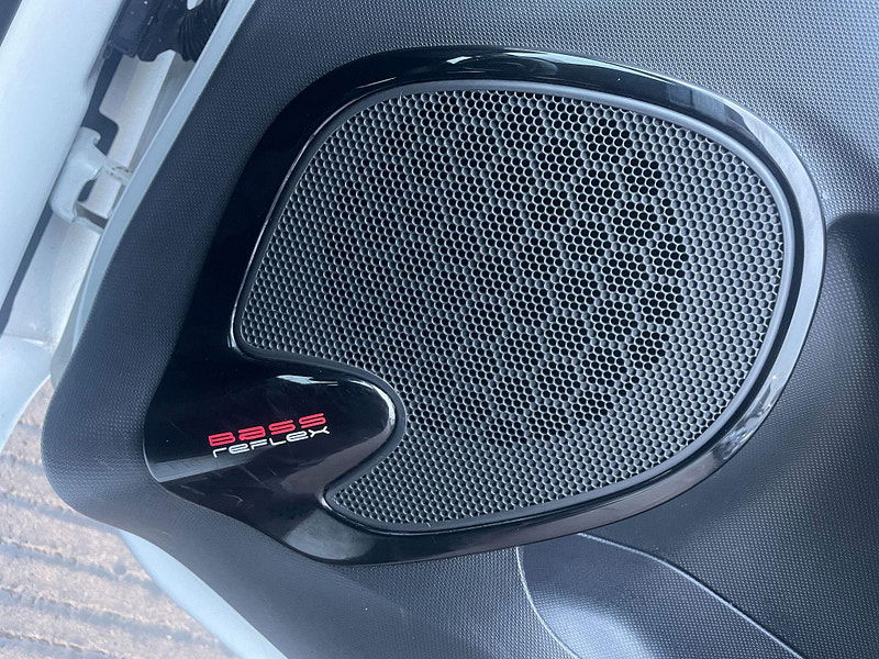 Renault Clio 1.2 16V Dynamique MediaNav Euro 5 5dr 5dr Manual 2026