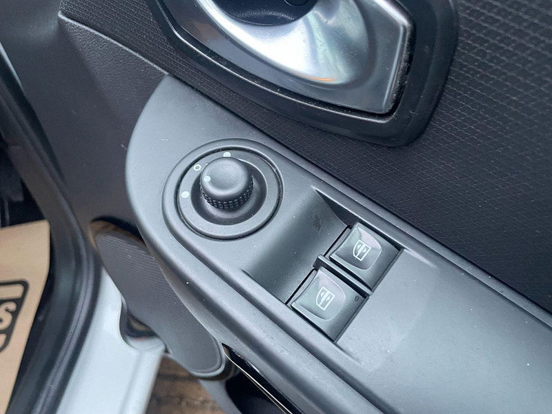 Renault Clio 1.2 16V Dynamique Nav Euro 6 5dr 5dr Manual 2026