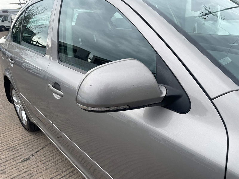 Skoda Octavia 1.6 TDI Elegance DSG Euro 5 5dr 5dr Automatic 2025