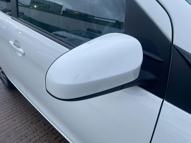 Toyota Aygo 1.0 VVT-i x-play Euro 6 (s/s) 5dr 5dr Manual 2025