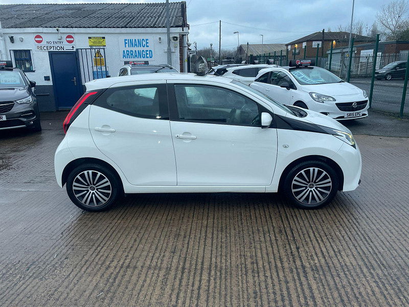 Toyota Aygo 1.0 VVT-i x-play Euro 6 (s/s) 5dr 5dr Manual 2025