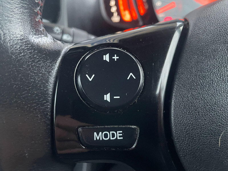 Toyota Aygo 1.0 VVT-i x-play Euro 6 (s/s) 5dr 5dr Manual 2025